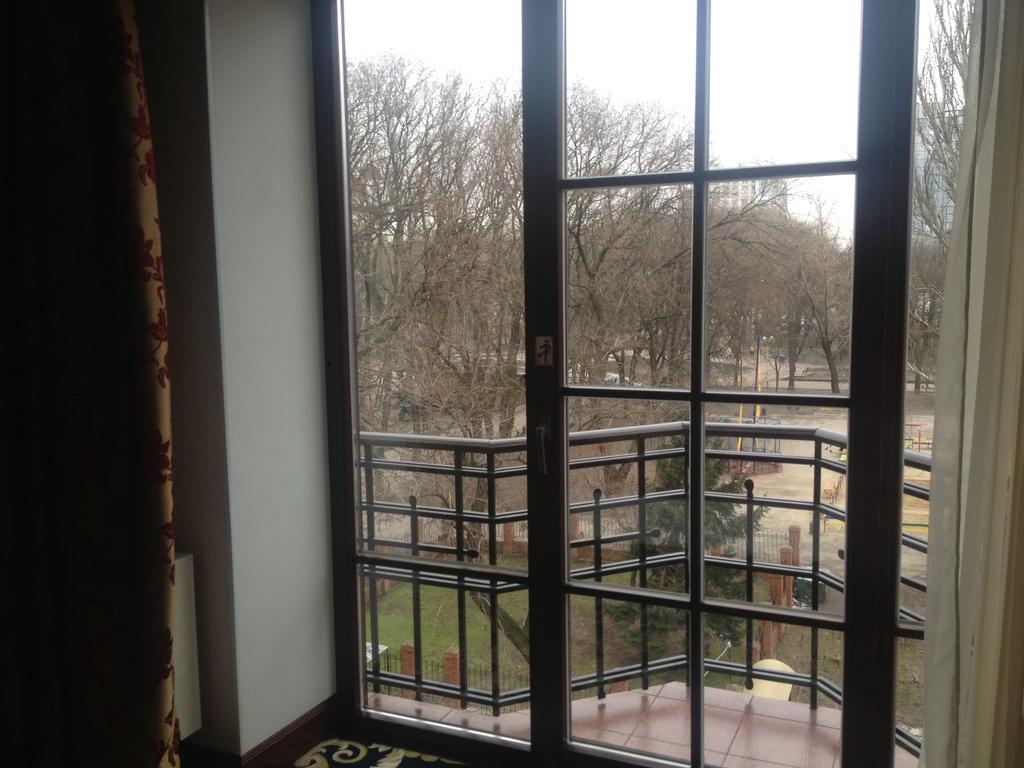 London Hotel Odessa Kamer foto