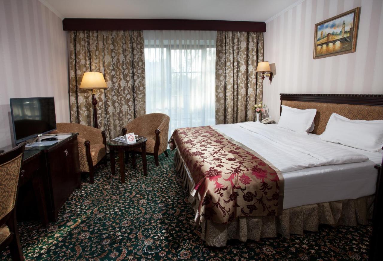 London Hotel Odessa Buitenkant foto