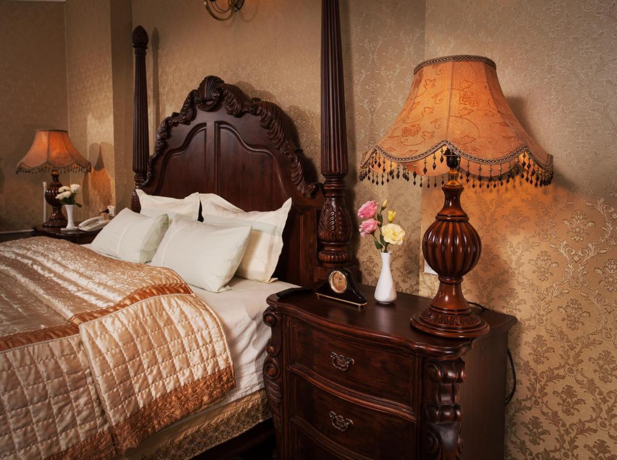 London Hotel Odessa Buitenkant foto