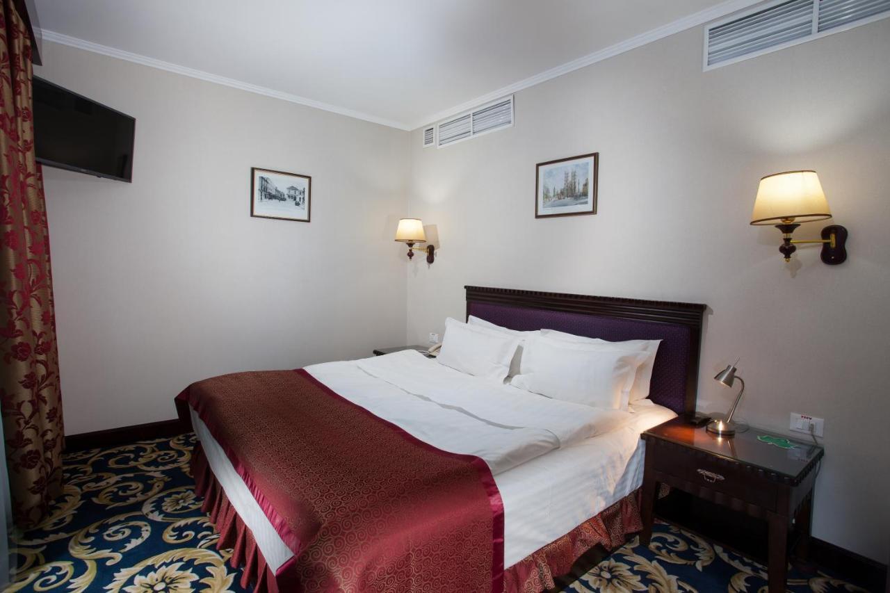 London Hotel Odessa Buitenkant foto