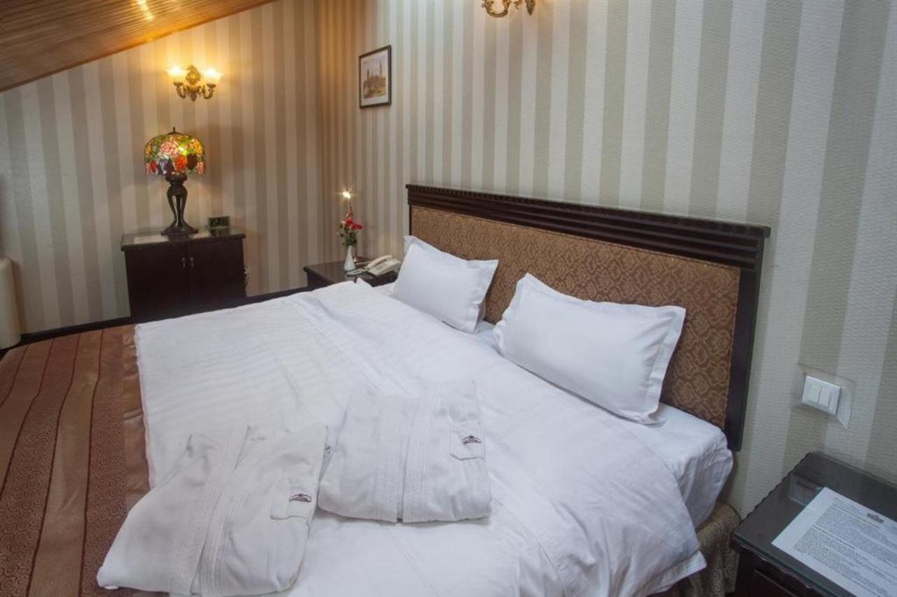 London Hotel Odessa Buitenkant foto