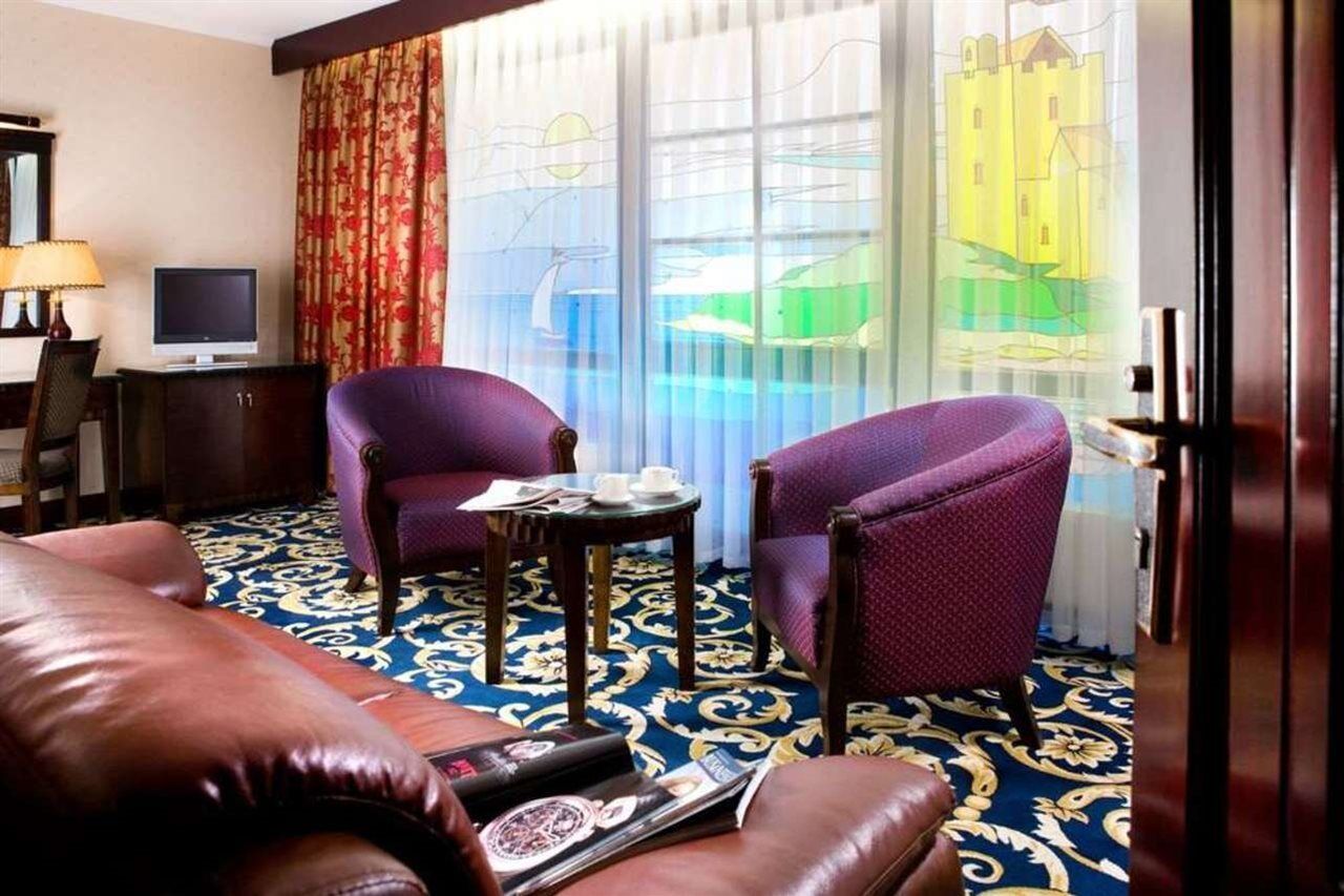 London Hotel Odessa Buitenkant foto